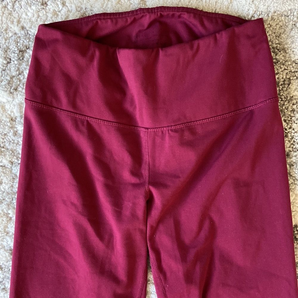 Yogalicious Leggings Size M Capri Waist Band - Picture 4 of 6
